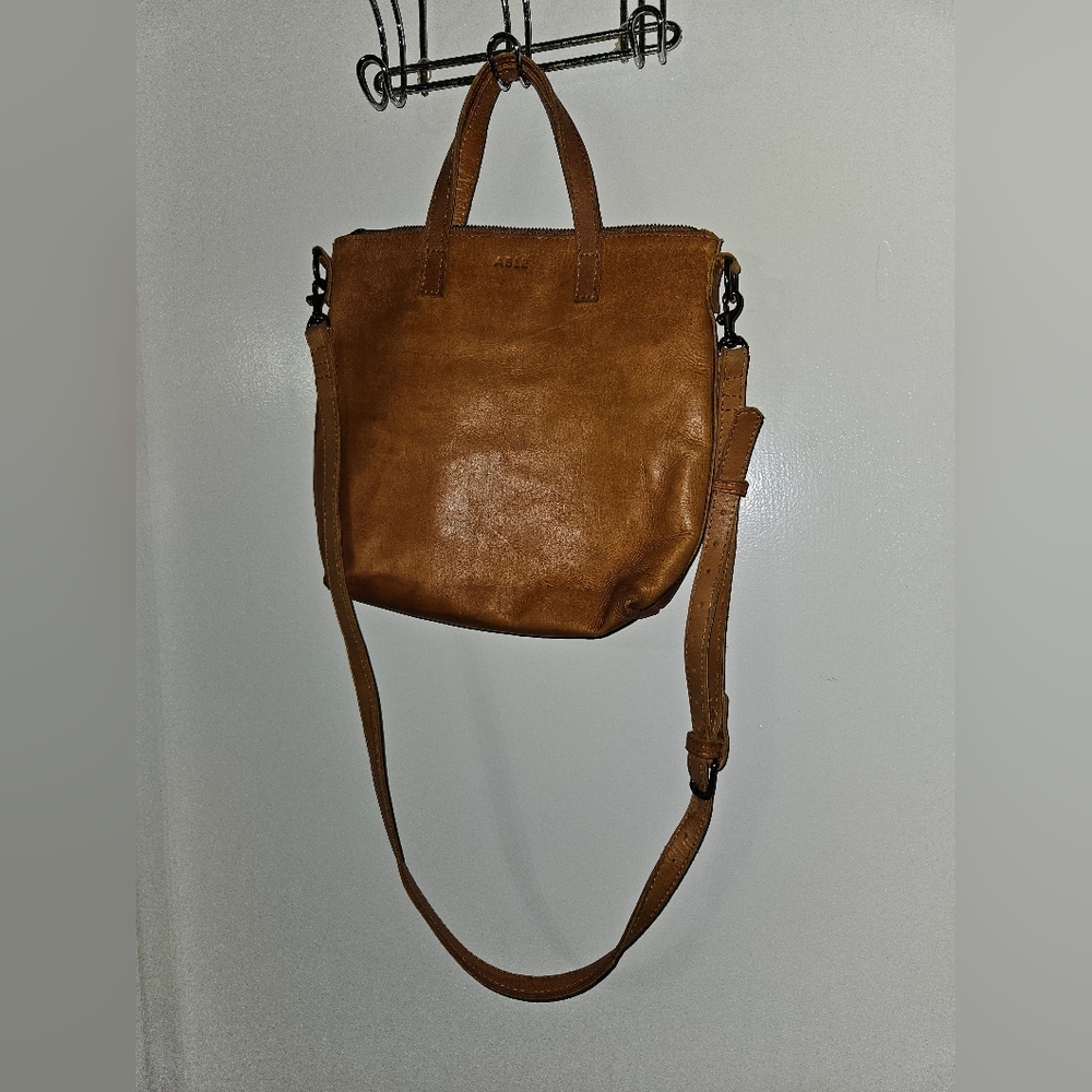 Crossbody Able Commuter